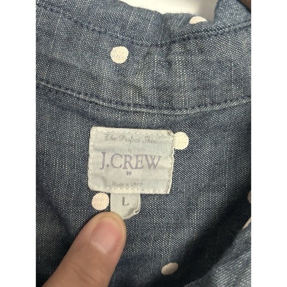 J.Crew Chambray Polka Dot Button Down Shirt Large Blue Denim Casual Preppy - Picture 3 of 5